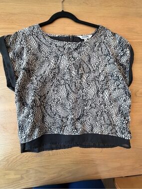 Tramp Black & Tan Printed Short Sleeve Top Crop Blouse